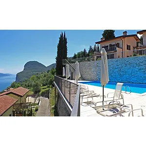  Apartment La Quiete 09 Terrace By Gardadomusmea